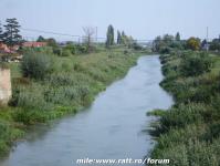 Imagine atasata: pista pentru biciclete pe malurile Begai 061.jpg